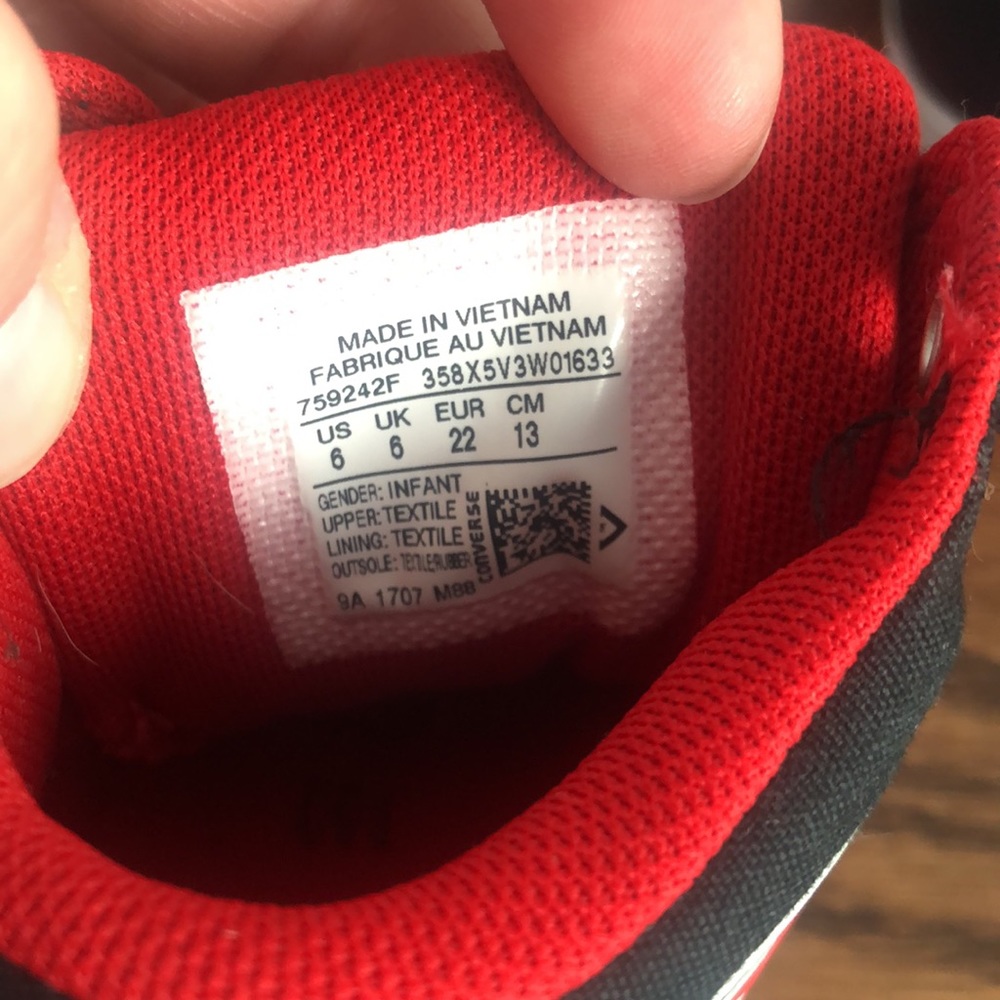 Converse - Picture 4 of 4